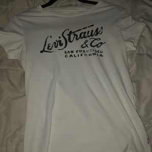 levi’s graphic tee (worn once)